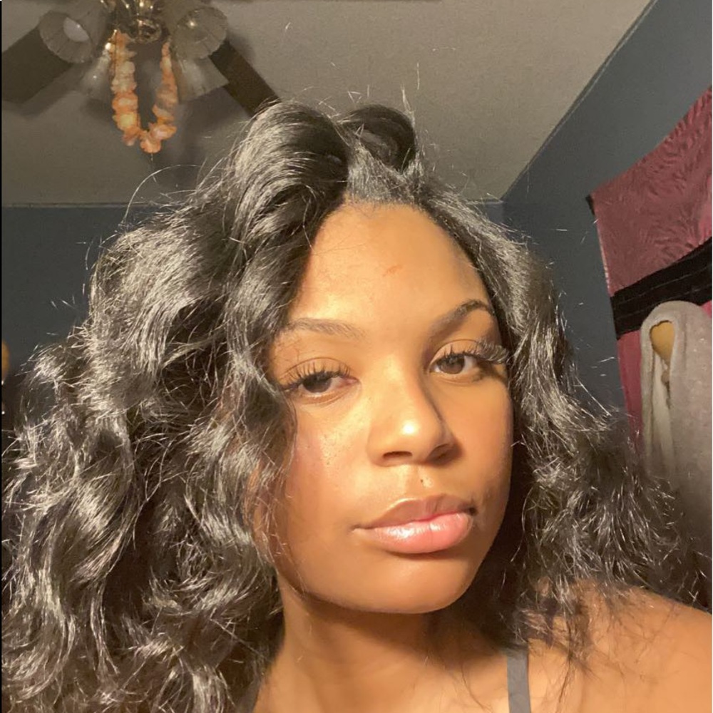 Meet your Posher, Alexis-skyy